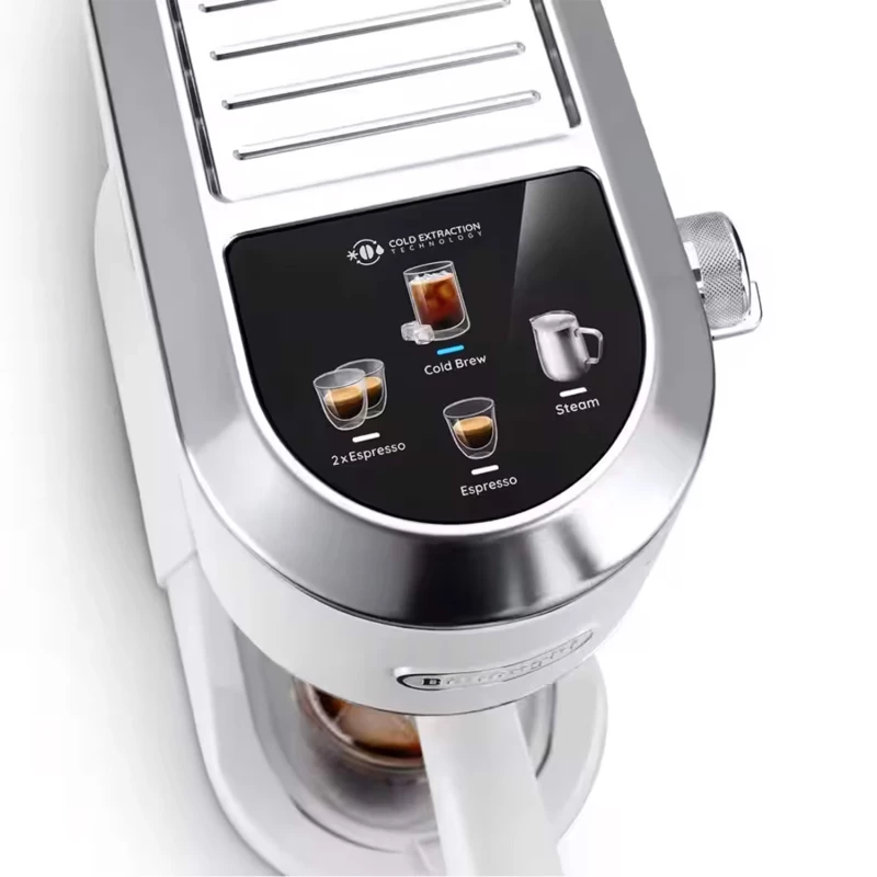 Aparat za espresso kafu sa displejem.