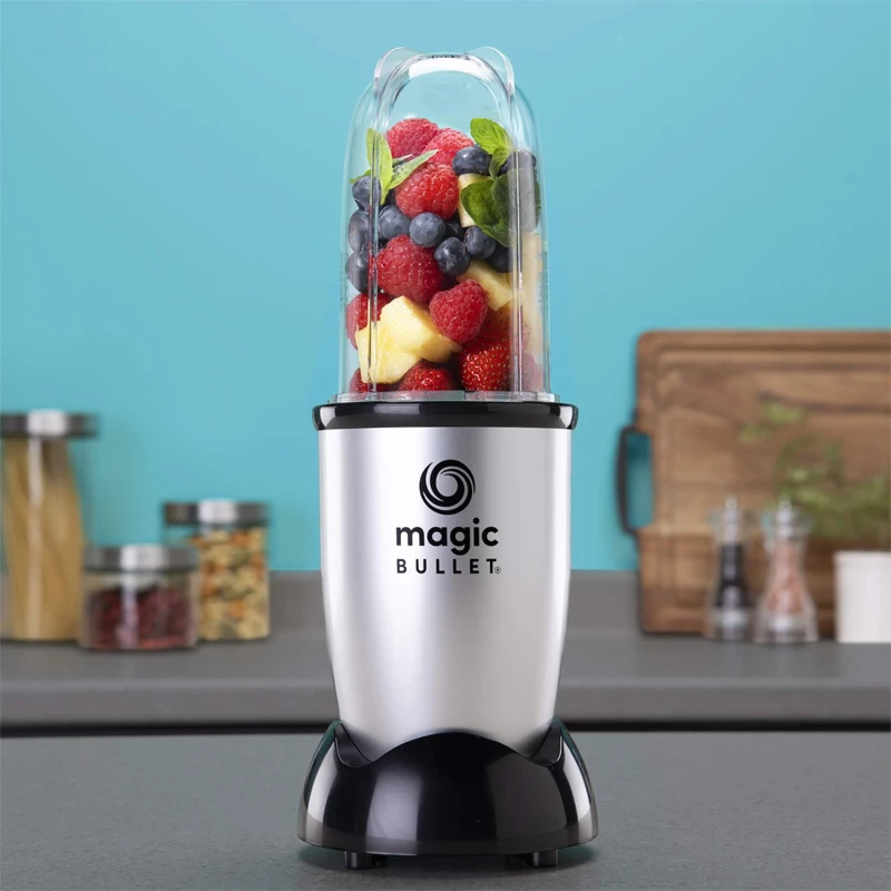 Blender sa posudom od 0.5l.