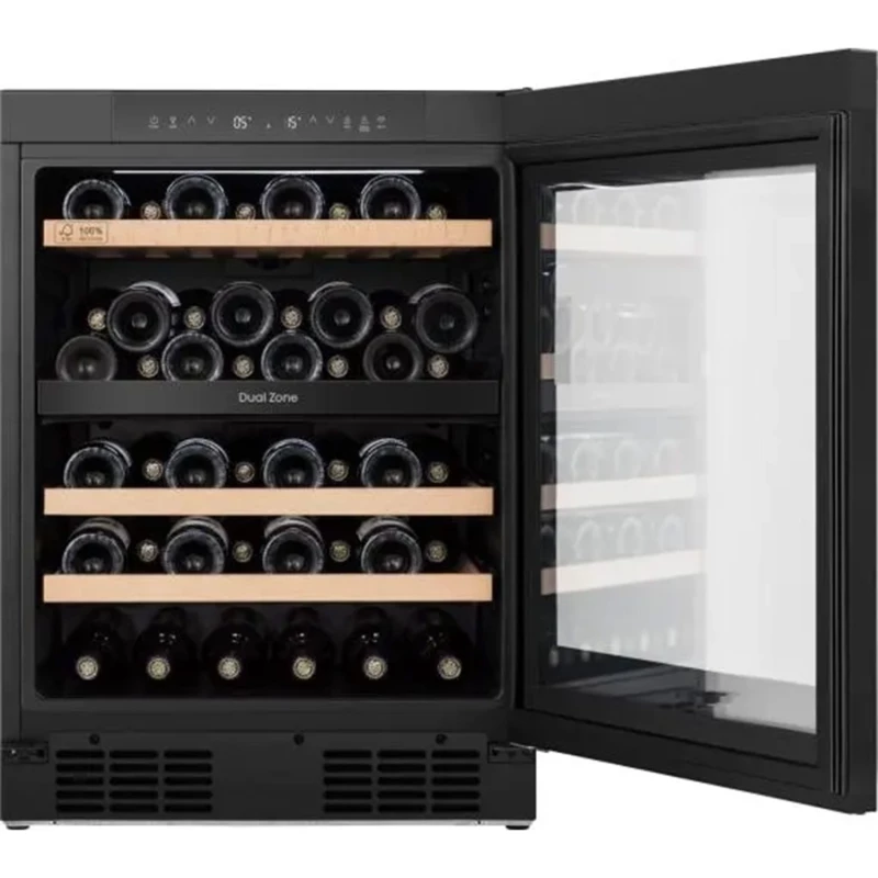 Vitrina za vino sa kliznim ladicama za vino.