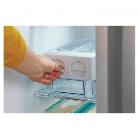 Side by side frižider sa funkcijom brzog zaleđavanja.