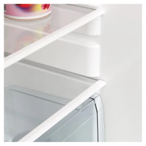 Unutrašnjost samostojećeg frižidera sa komorom za led, Tesla