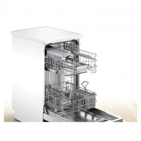 Samostojeća mašina za pranje posuđa sa mogućnošću pomijeranja visine gornje korpe.