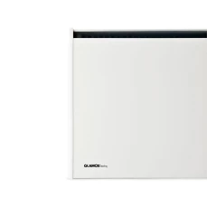 Glamox kupatilski radijator sa malom temperaturom prednje strane.